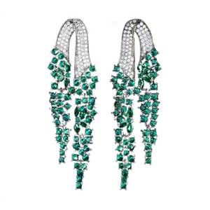 NEW ACCESSORY CONCIERGE women's cascading flower drop earrings in emerald